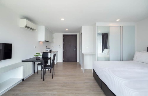 Jomtien Hotel | The Rizin Hotel Phratumnak
