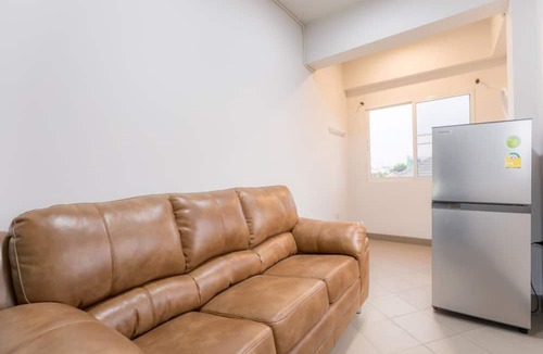 Bang Chan Hotel | MiddleWay House