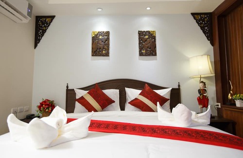 Makkasan Hotel | Chang Siam Inn