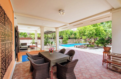 Nong Prue Villa | Private Residence Hosted by Sasithorn