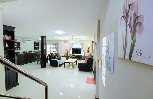 Nong Prue Villa | Private Residence Hosted by Sasithorn