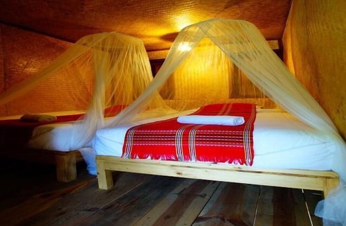 Wat Chan Hotel | Karen Hill Tribe Lodge