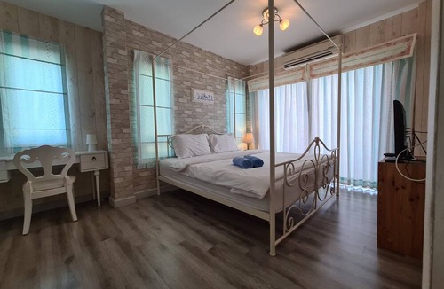 Cha-am Villa | Boulevard Tuscany - 3 Bedroom Pool Villa
