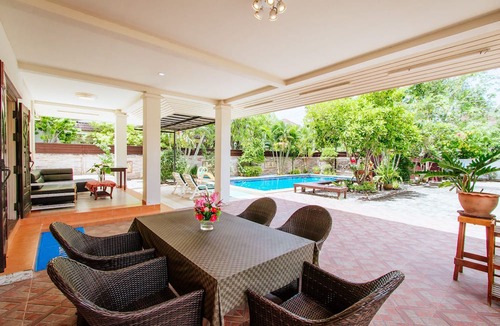 Nong Prue Villa | Captivating 3-bed Villa in Muang Pattaya