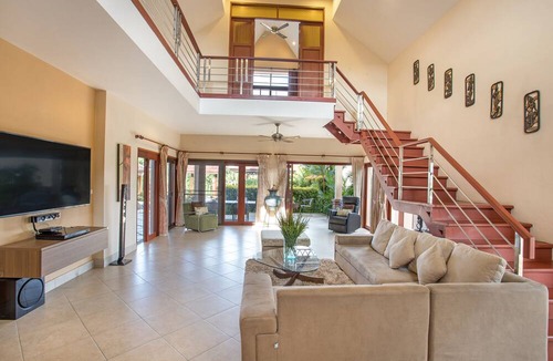 Ban Saiyuan Villa | Blissful Villa Felicity with Ample Space
