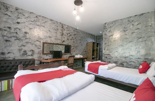 Kanchanaburi Hotel | OYO 75374 Baan Rak Mai