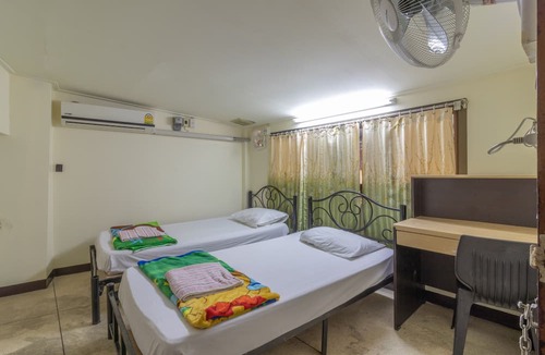 Talat Yot House | 7 Holder Guesthouse