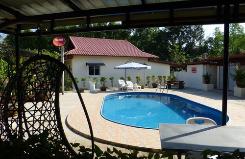 Phen House | 1 Bedroom Pool Villa Tropical Fruit Garden Fast Wi-fi Smart Tv Home Cooking