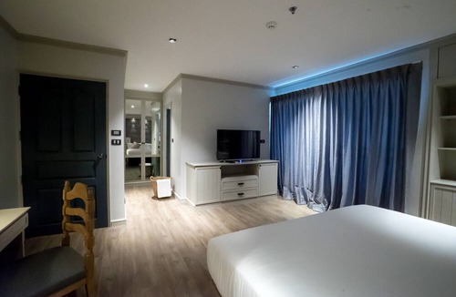 Ekkamai Apartment | Glamorous Peaceful Apt 2br 2ba Centre Wparkin 7 Mins to Bts Free Wifi