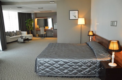 Pathum Thani Hotel | St.Carlos Medical Spa