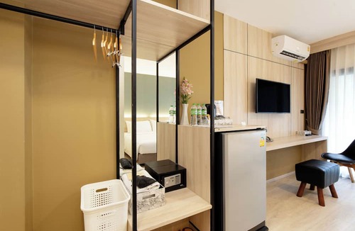 Bang Yi Ruea Hotel | Amanah Bangkok Hotel
