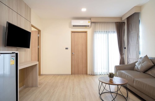 Bang Yi Ruea Hotel | Amanah Bangkok Hotel