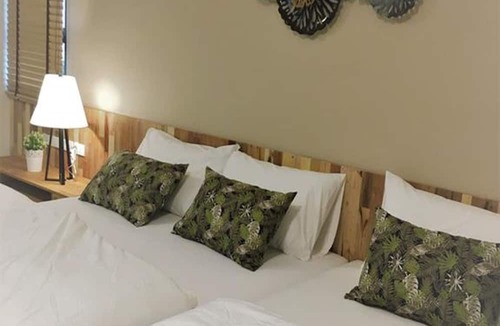 Wat Sam Phraya Hotel | Bangkok Saran Poshtel