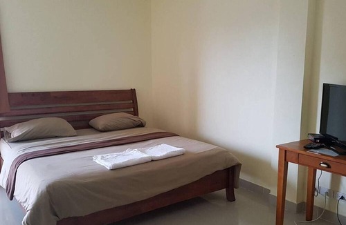 Tha Yang Hotel | Wattana House