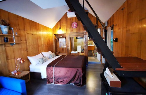 Khanong Phra Villa | Brookhouse at Khaoyai