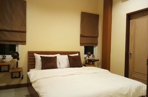 Bang Sare Hotel | Baan Sooksiri Bangsaray