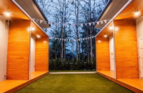 Mae Kon House | To the Moon Bed and Breakfast