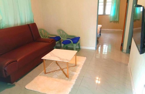 Sam Roi Yot Hotel | Baan Golden Resort
