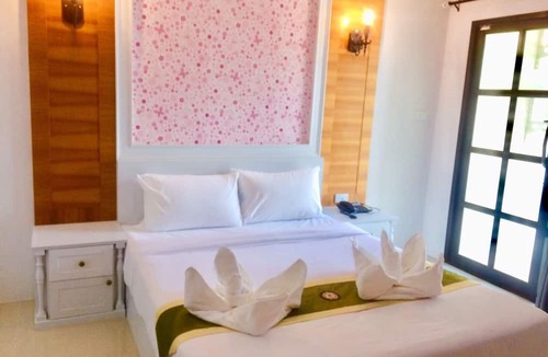 Makham Tia Hotel | Ploy's Pearl Hotel