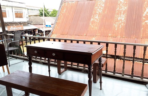 Amphawa House | Baan Khunyaichuea
