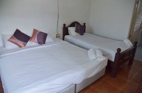 Pak Nam Pran Hotel | Baan P'Mike Resort Pranburi