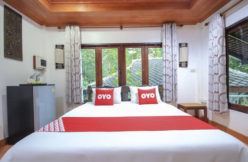 Lan Saka Hotel | OYO 75353 Loy Chalet Resort