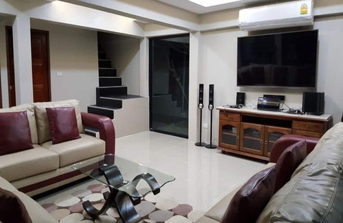Hat Chao Samran House | Baan Hansa