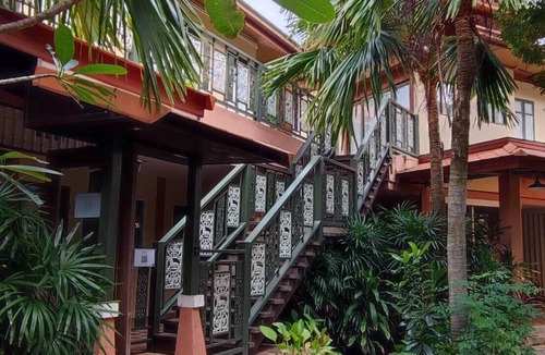 Amphawa Hotel | Chuchai Buri Sri Amphawa