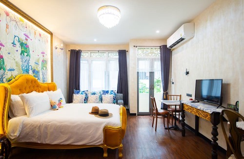 Talat Noi Bed & Breakfast | The Unforgotten B&B
