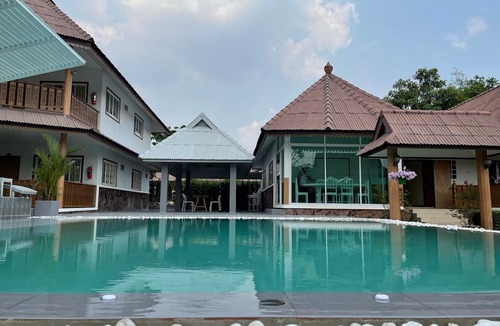 Tha Khoei Hotel | Ruen Sam Ran Resort