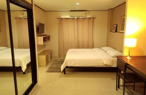 Nikhom Phatthana Hotel | The Square Rayong