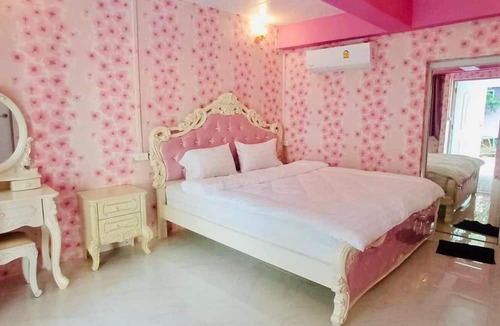 Suan Phueng Hotel | Rai Phurak Resort