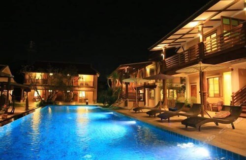 Mae Hia Hotel | HueanKhamHom Resort