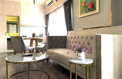 Bang Sao Thong Hotel | The Green View Hotel