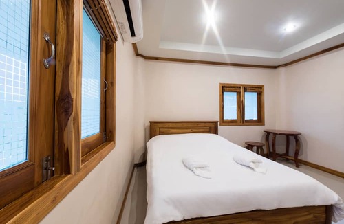 Thong Pha Phum House | Thongphaphum River