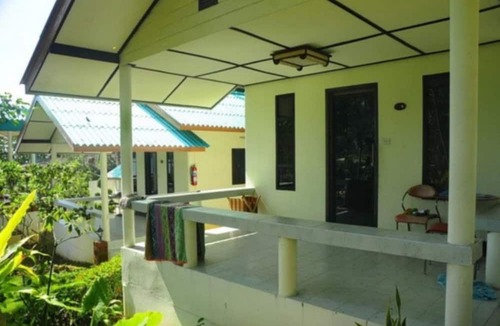 Bai Lan Hotel | Green Cottage Beach Resort