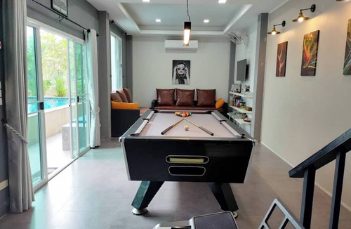 Chiang Mai Villa | Villa Rajapruek Entire 3 villas 7 bedrooms near airport