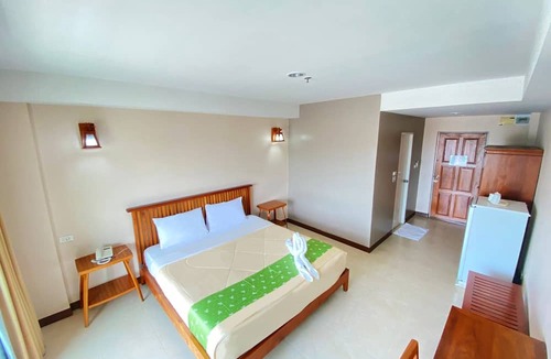 Nakhon Sawan Hotel | Maihom Resort Dechatiwong Bridge