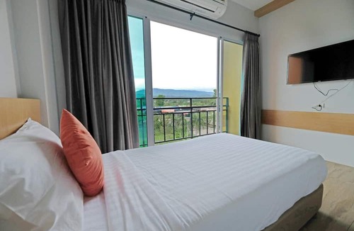Fang Hotel | Sleeping Tree Hotel