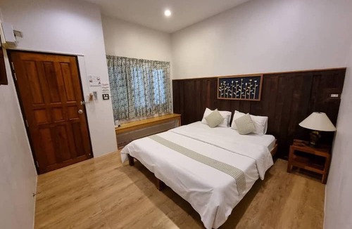 Klaeng House | Baanchansamut Homestay