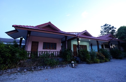 Na Ta Luang Hotel | Pum and Plam Homestay Resort