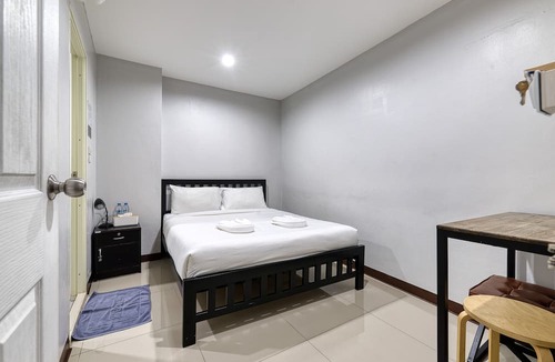 Makkasan Hotel | Red Pin Inn