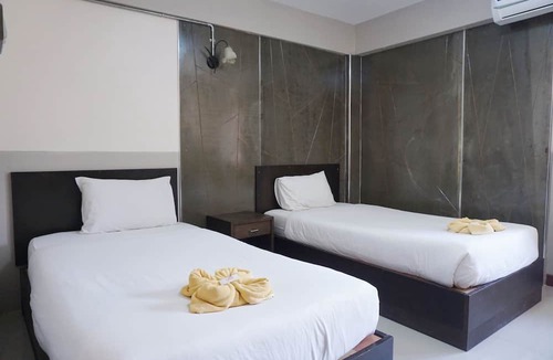 Hua Wiang Hotel | Puangpech Hotel