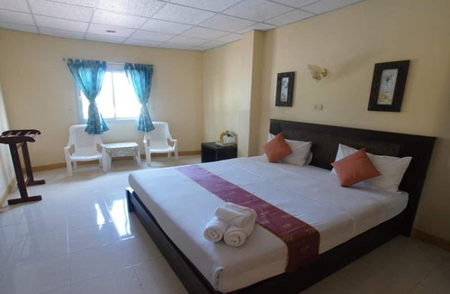 Khuekkhak Hotel | R.T. Hotel