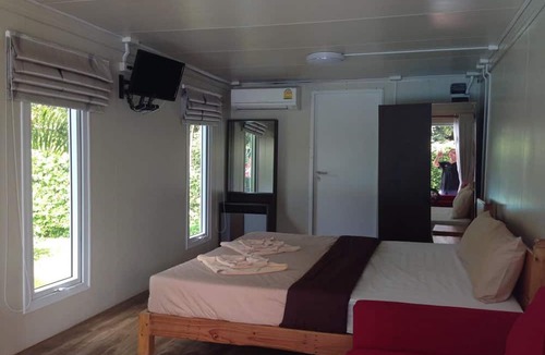 Trat Hotel | Check In & Chill Out Laem Sok Pier
