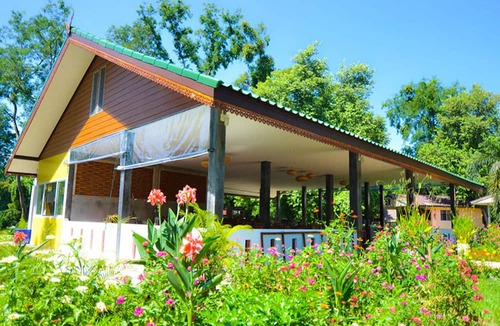Nam Song Hotel | Country Lake Nature Lodge