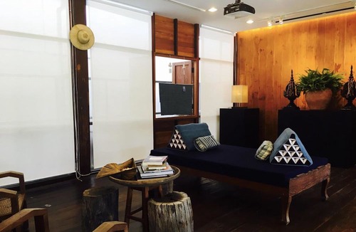 Nai Wiang Hotel | Gingerbread House B&B