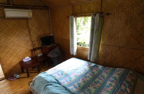 Pak Kret House | Cast Away Homestay