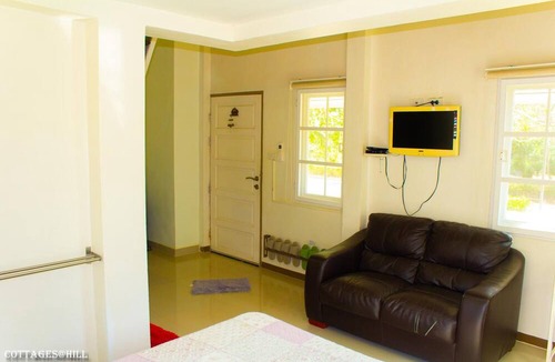 Nong Nam Daeng Hotel | Cottages at Hill Resort