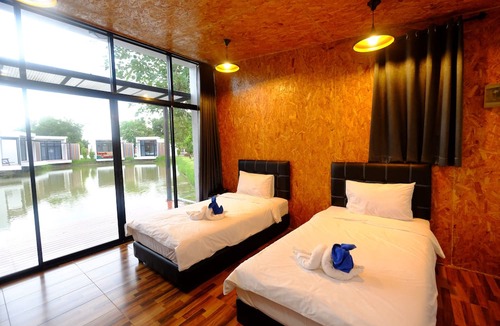 Phang Khon Hotel | N&C Resort